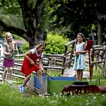 Family & Kaerntnerhof Hotell 4*
