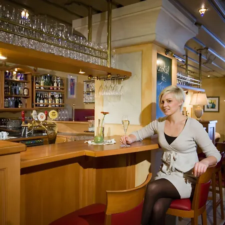 Family & Kaerntnerhof