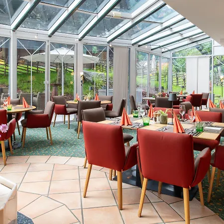 Family & Kaerntnerhof Hotel 4*