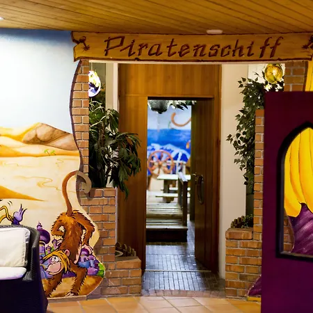 Family & Kaerntnerhof Hotel 4*