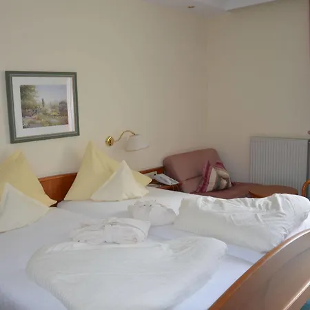 Family & Kaerntnerhof Hotell