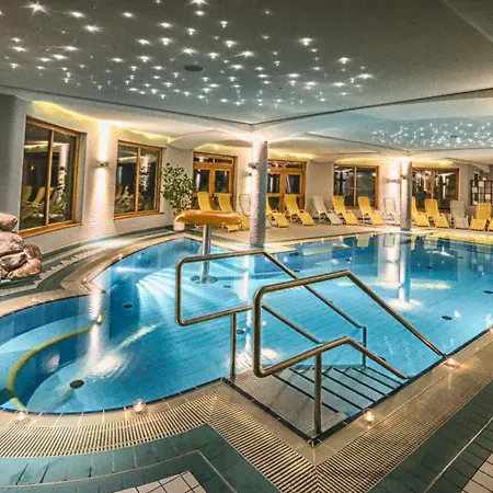 Hotel Family & Kaerntnerhof 4*