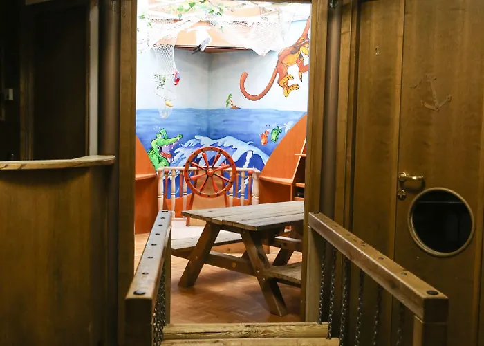 Family & Kaerntnerhof Отель 4*