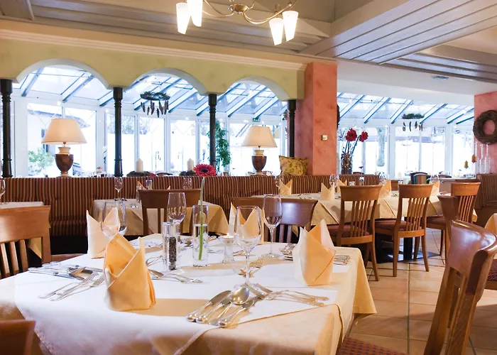 Family & Kaerntnerhof Отель 4*