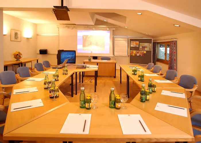 Family & Kaerntnerhof Готель