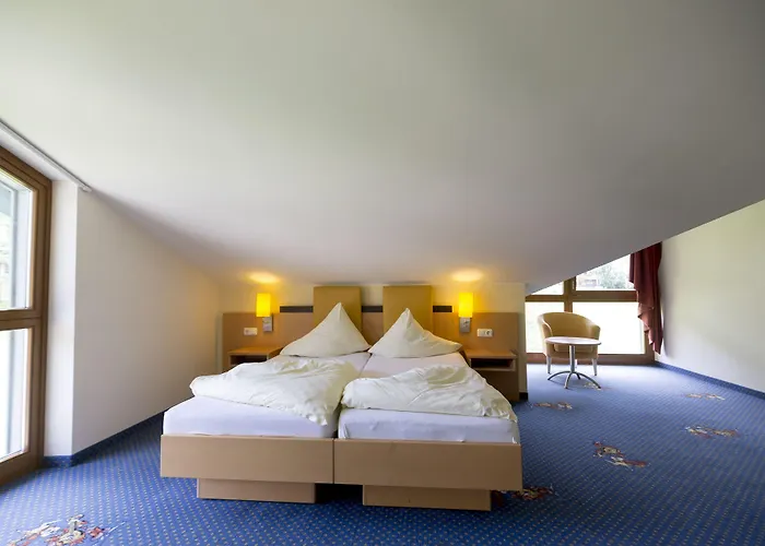 Отель Family & Kaerntnerhof Бад Кляйнкирххайм