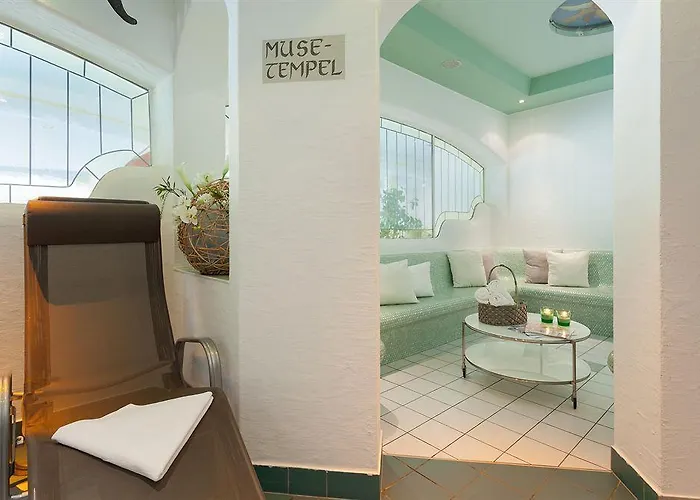 Отель Family & Kaerntnerhof